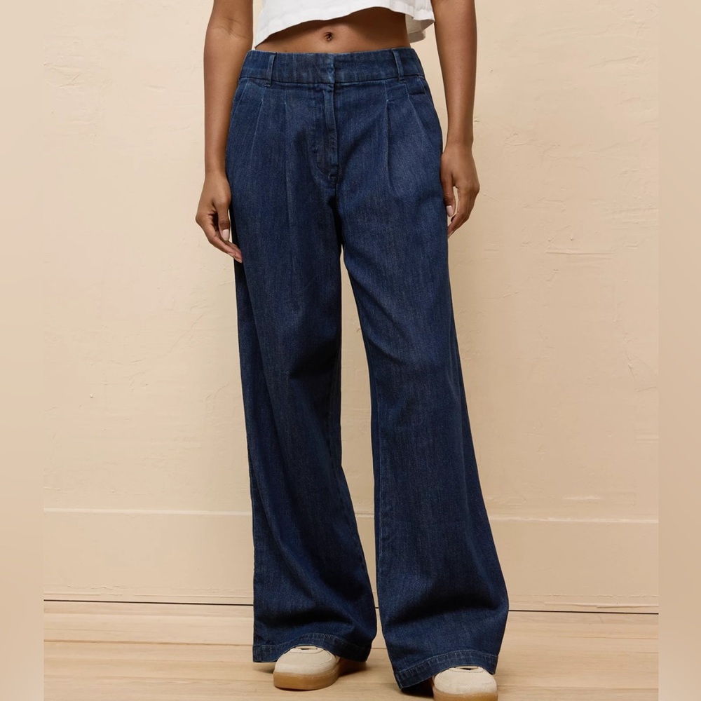 AE Stretch Super High-Waisted Ultra Wide-Leg Trouser Jean
